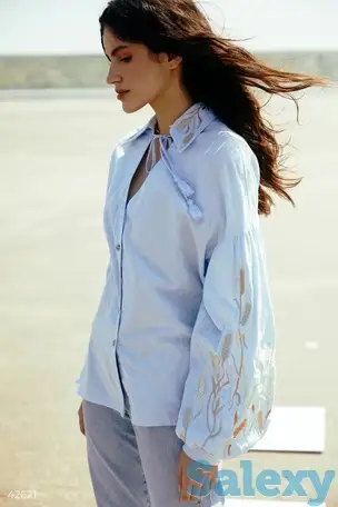 Голубая льняная вышиванка, фотография 1