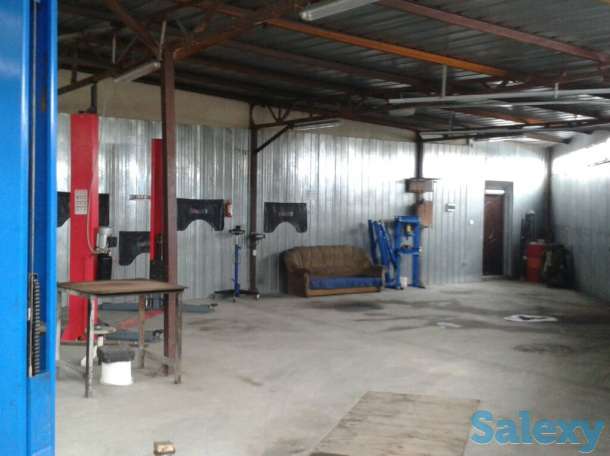 Авто-механик, фотография 1