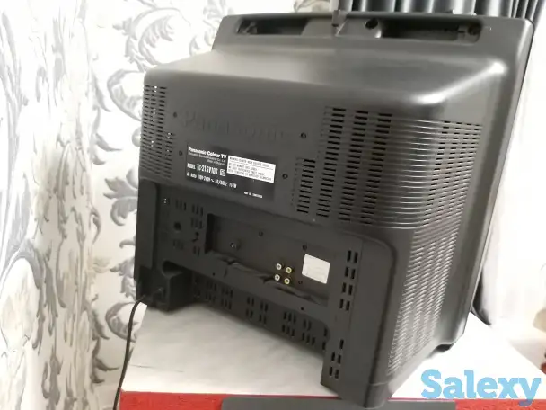 Телевизор с встроенным видиомагнитофоном, фотография 3