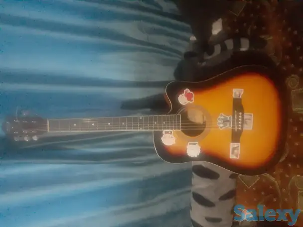 Продам срочно акустическую гитару, фотография 3