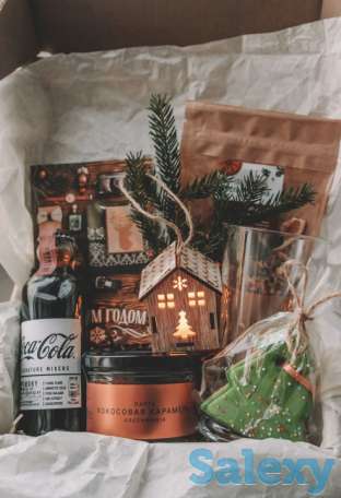 Новогодний подарочный бокс 