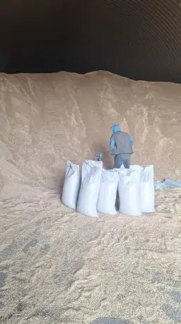 ЗЕРНО В МЕШКАХ, ОТРУБИ, МУКА, СЕЧКА, ЯЧМЕНЬ, ОВЕС, фотография 1