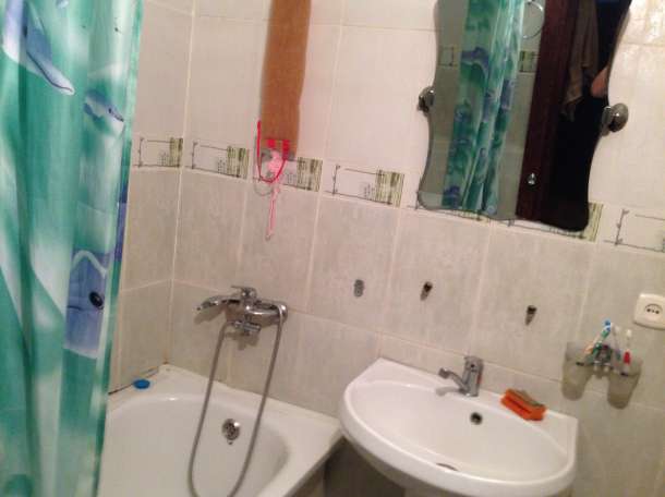 Комната девушке, Республика 26 кв 151, фотография 1