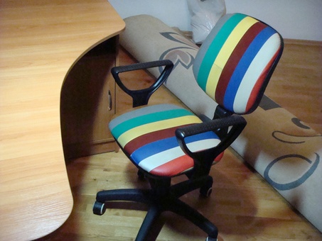 письменный стол с креслом, фотография 2