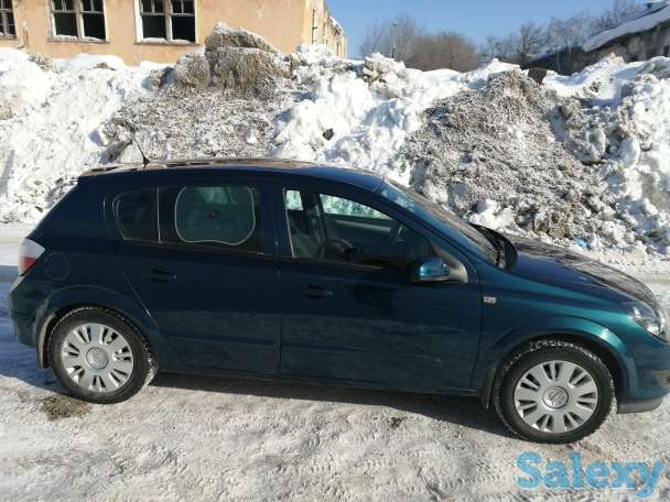 Опель Астра J 2007г. Opel Astra, фотография 2