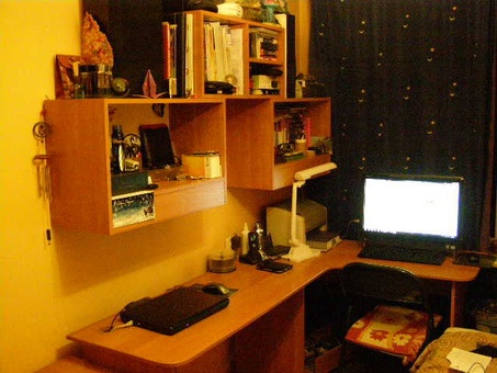 Угловой стол+3 полки+2 тумбочки, фотография 1