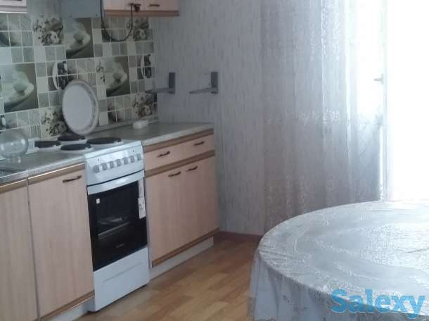 Срочно сдам  на левом берегу 1-ную квартиру 54 кв. метра семейным гос.служащим, фотография 2