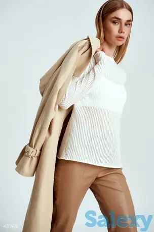 Молочный лонгслив в полоску, фотография 1