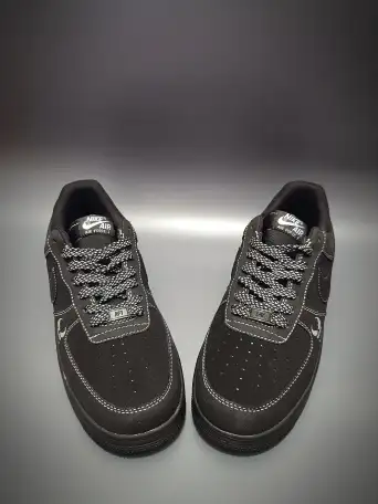 Nike Air Force 1 Low Venom, фотография 1