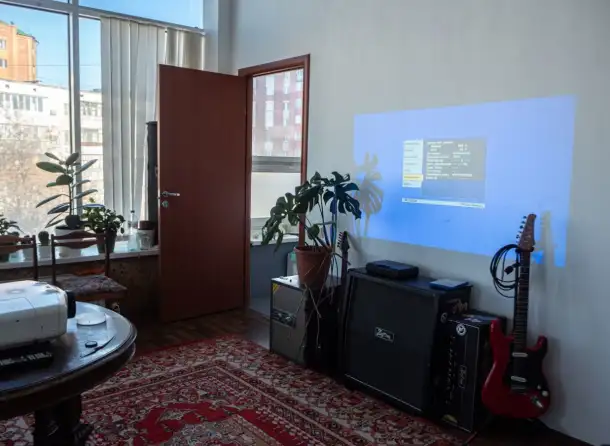 Инсталляционный 5000 лм проектор Epson EB-4770W, фотография 2