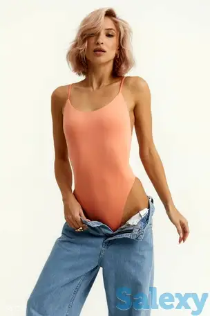 Боди на бретелях с вырезом, фотография 1