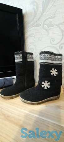 Продам женские искусственные валенки, фотография 1