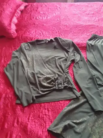 Платье костюмы недорого в хорошем состоянии, фотография 4