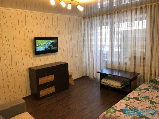 1-комнатная квартира, 39 м², 1/9 этаж посуточно, Славского 64, фотография 2