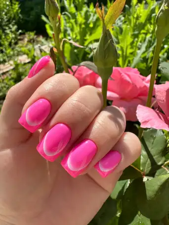 Маникюр, плетение волос, прически, фотография 16