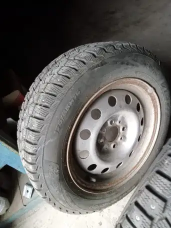 Продам зимнюю резину, фотография 2