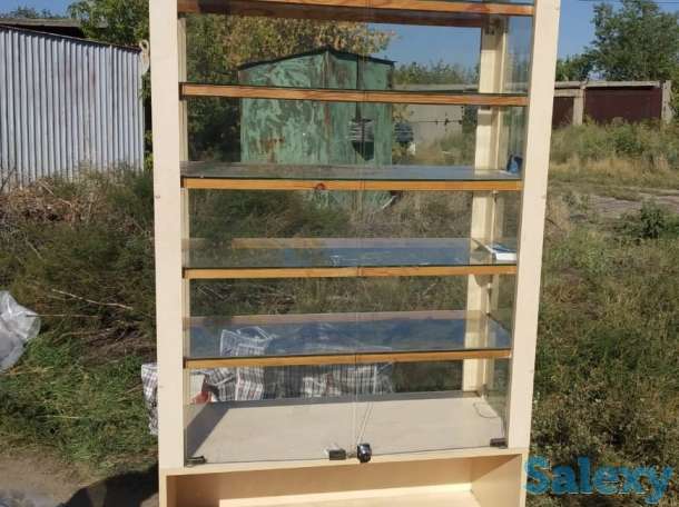 Шкаф-витрина из ЛДСП и стекла размером (2,0 х 0,9 (0,75) х 0,4) м, фотография 1