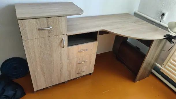 Стол, фотография 1