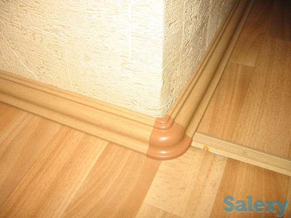 Укладка плинтусов, фотография 1