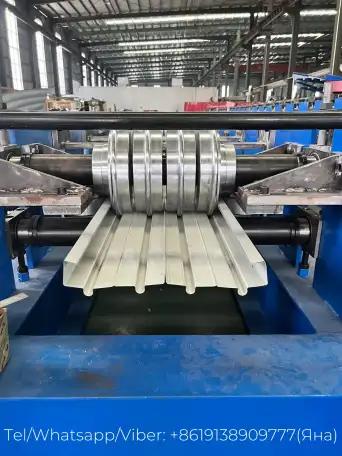 Станок для производства теплораспределительных пластин, фотография 3