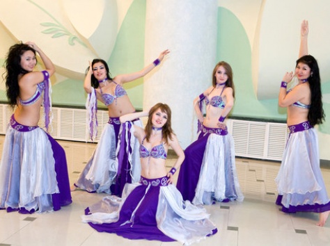 Восточные и эстрадные костюмы, фотография 1