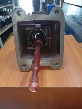 Колонка Т-25 переключения КПП, ручная с блокировкой Т30.37.085, фотография 5