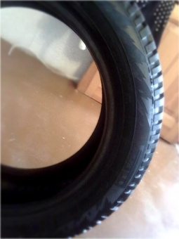 Продам низкопрофильные шины(пара) 