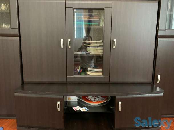 Тумба под ТВ и навесной шкаф, фотография 1