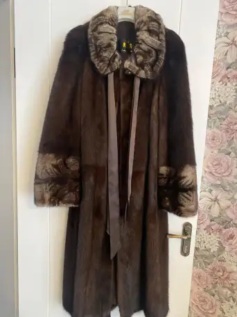 Продам норковую шубу в хорошем состоянии бу, фотография 1