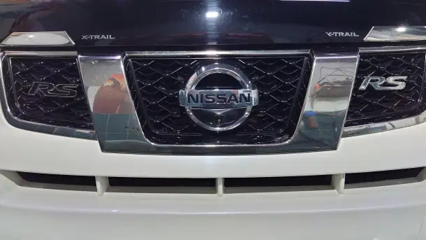 Продам Кроссовер Ниссан Х-Траил 2012г.,белый, фотография 2