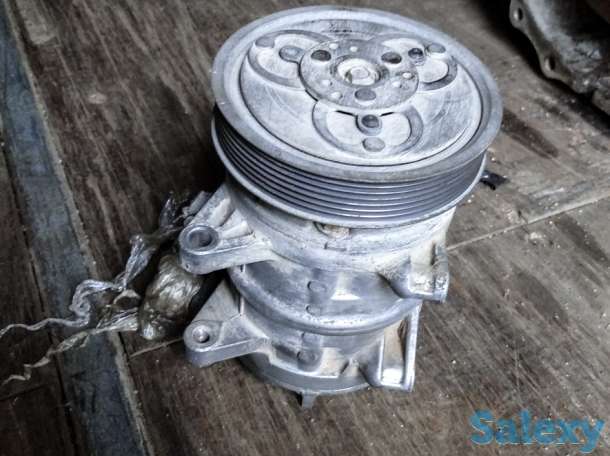 Nissan  Patrol  60, 61 компрессор кондиционера, фотография 1