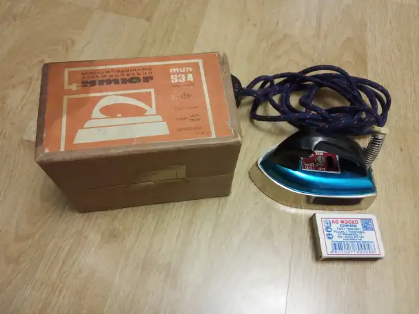 Продам малогабаритный утюг УЭ-4, новый, рабочий, 1970 год выпуска, г. Харьков, фотография 1