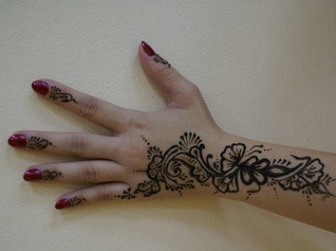 Временное тату хной и блеск-тату, фотография 1