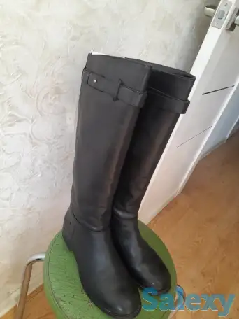 Продам зимние кожанные сапоги. Брендовые. Размер 39-40, фотография 1