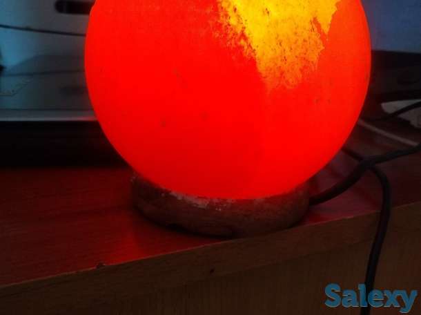 Солевая лампа в виде шара, фотография 1