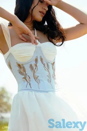 Льняной корсет с вышивкой, фотография 1