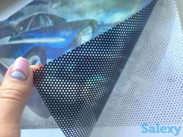 Перфорированный оракал, Реклама на прозрачных поверхностях, фотография 2