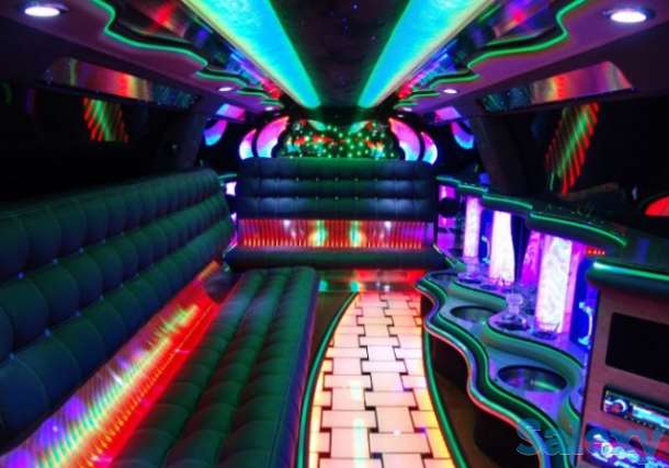 Лимузин Lexus LX570 в кристаллах Swarovski, фотография 5