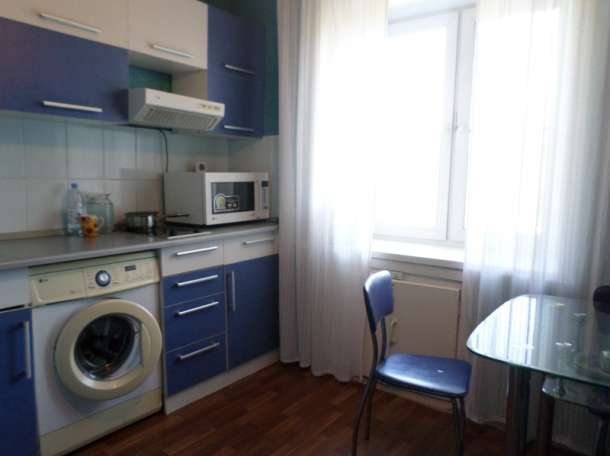 Продам 3-х комнатную квартиру по улице Новаторов 17/1, фотография 1