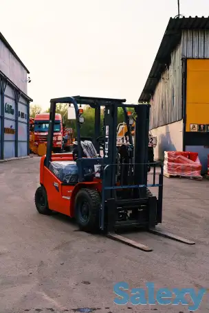 Дизельный вилочный погрузчик, фотография 1