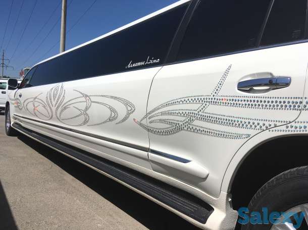 Лимузин Lexus LX570 в кристаллах Swarovski, фотография 1