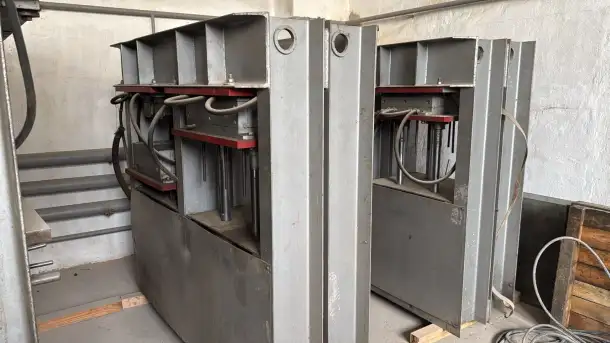 Продам станки для пройзводстава пластиковых люков, фотография 6