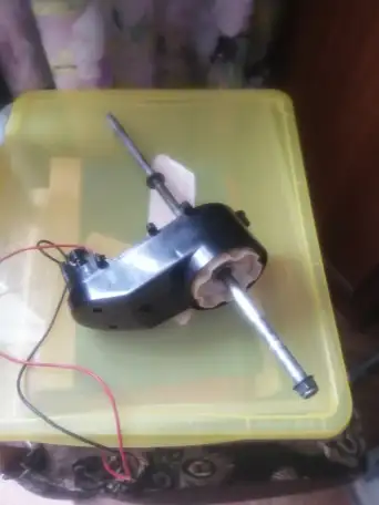 Продам моторчик 6 вольт с редуктором от детского электромобиля., фотография 1