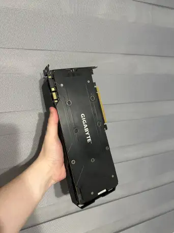 Видеокарта GIGABYTE GTX 1080 8GB, фотография 2
