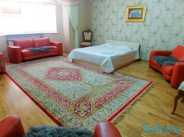 Сдаётся квартира в посуточную аренду, 13 микрорайон, фотография 1