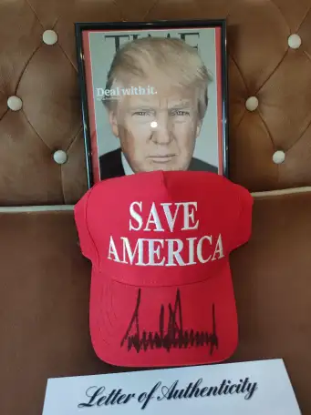 Бейсболка с автографом Дональда Трампа, фотография 6