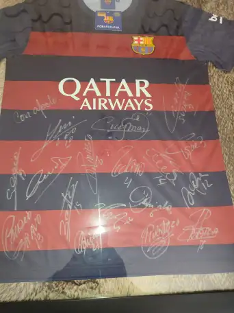 Футболка с автографами игроков FC Barcelona, фотография 11
