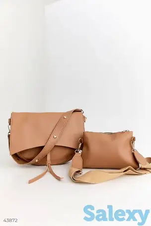 Бежевая сумка с клапаном, фотография 1