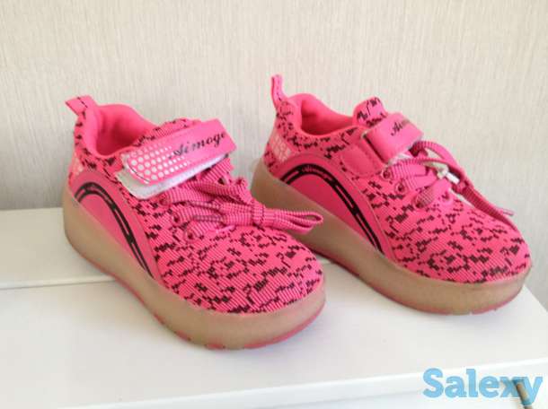 Кроссовки детские на роликах, светящиеся, недорого, фотография 1