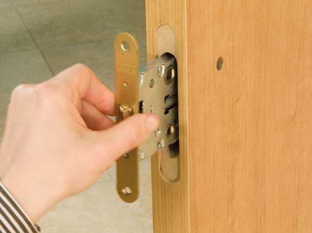 Установка дверей, фотография 1